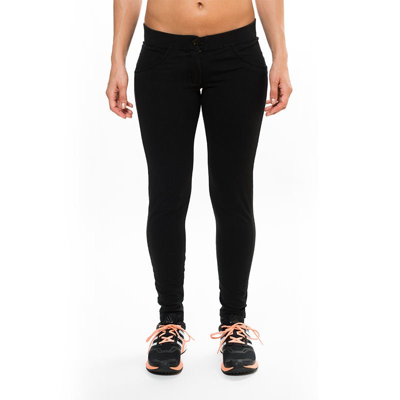 Mutaria Jeans Fit Black