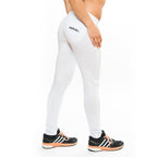 Mutaria Jeans Fit White